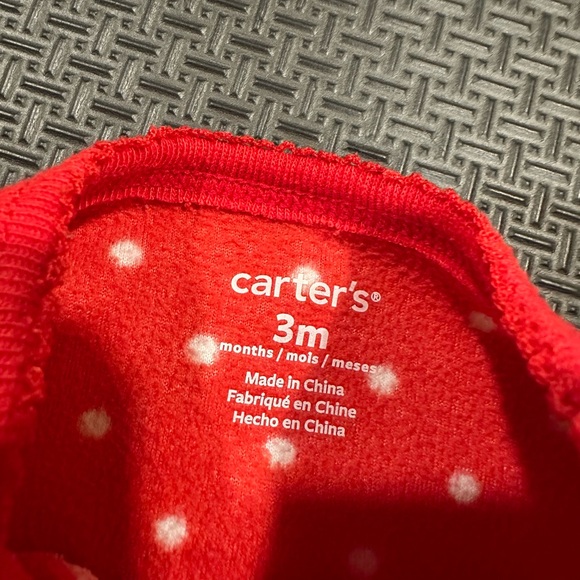 4/20$ Carter's Red and White Polka Dot Reindeer Footie/ footed sleeper/pyjama 3M - Picture 3 of 4